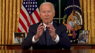 White House turns red moments before Joe Biden speech about Ukraine and Israel.