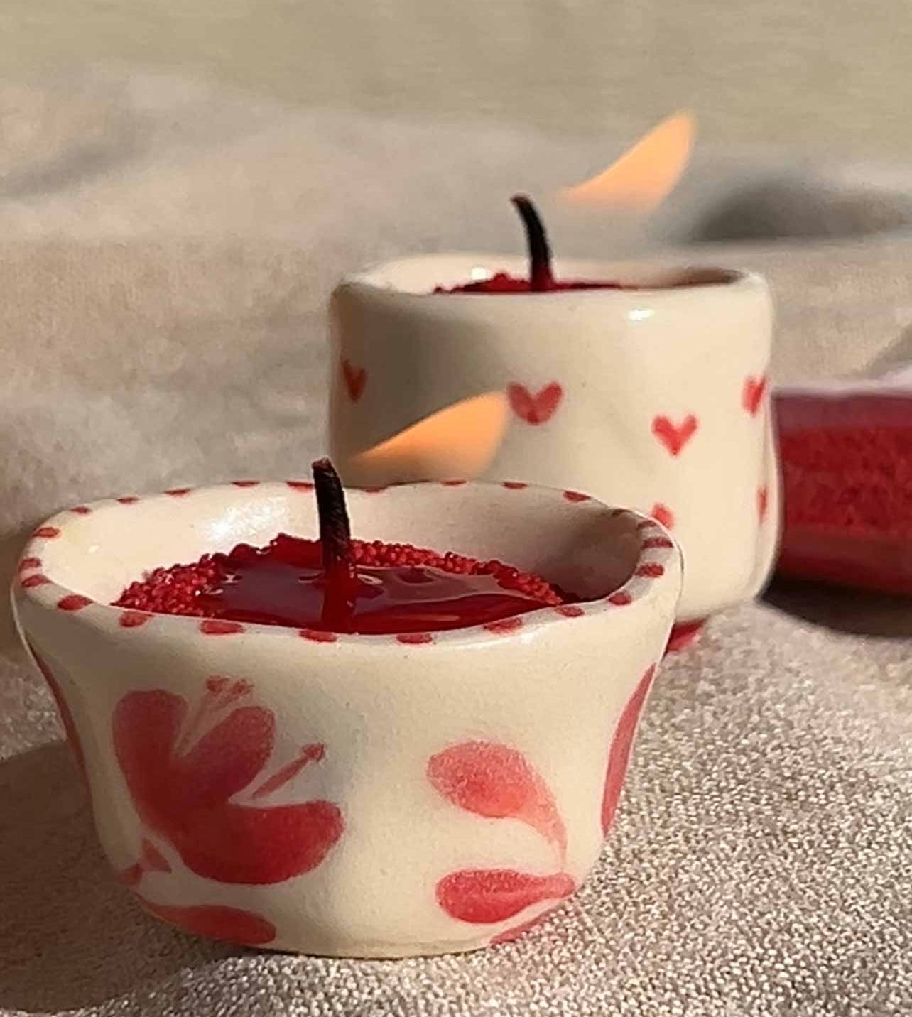 Small wax candle or ring dish