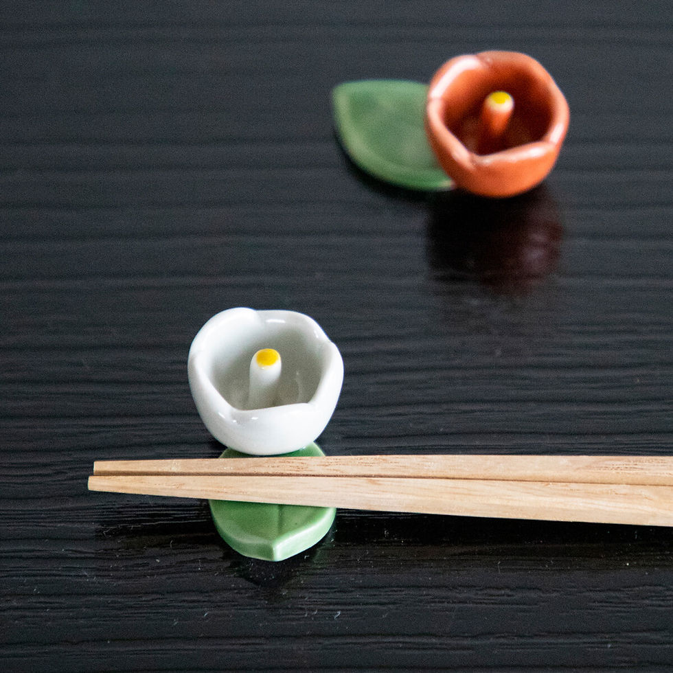 Thumbnail: Tsubaki (Japanese Camellia) Chopstick Rest in White