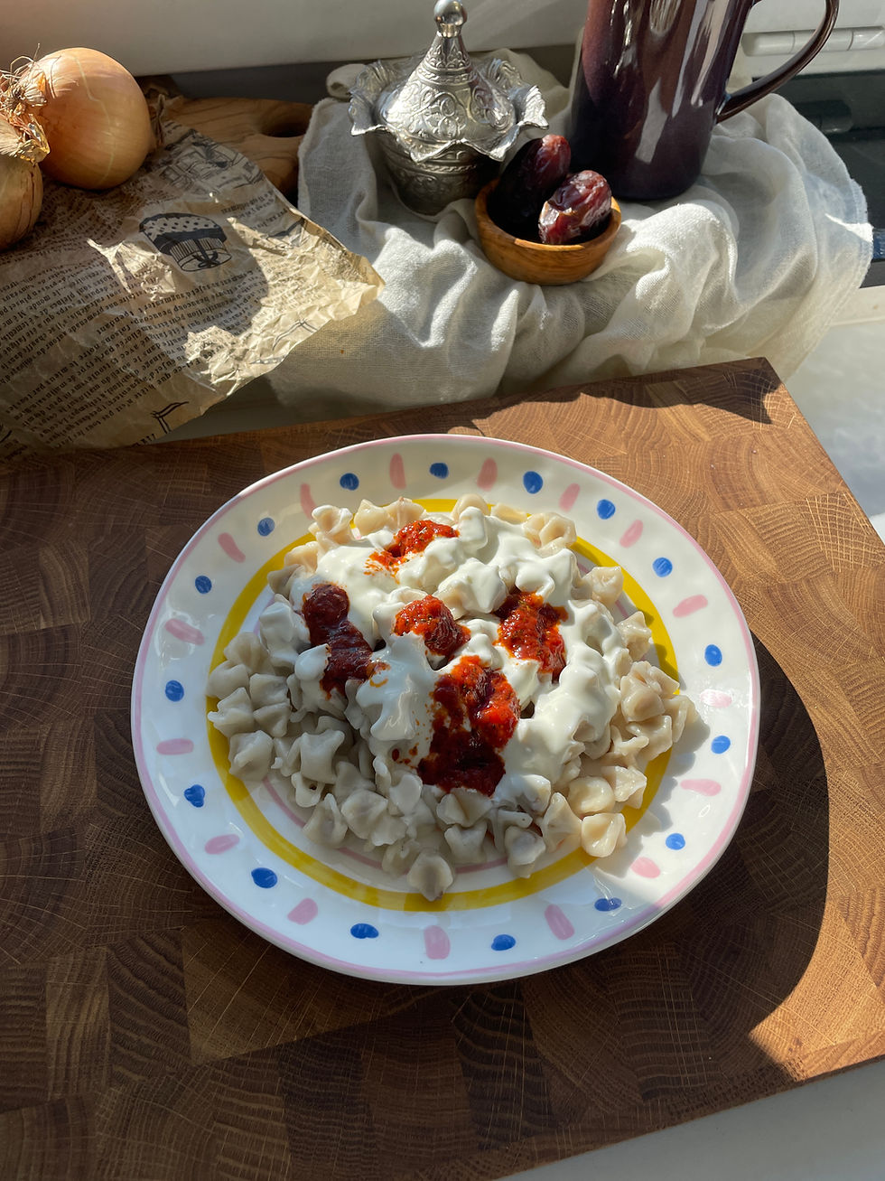 Turkish yogurt dumplings "Mantı"