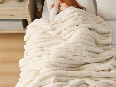 Ultra-Soft Faux Fur Throw Blanket