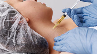 Nekroza skóry po iniekcjach egzosomów – analiza przypadku klinicznego i implikacje immunologiczne