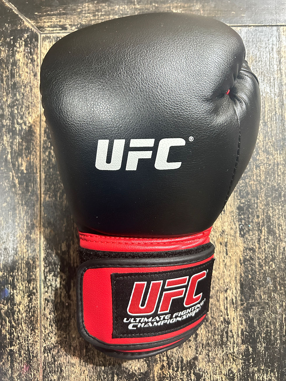 PRE-ORDER: "King" Callum Walsh Signed UFC Glove W/ Beckett COA & Free Shipping