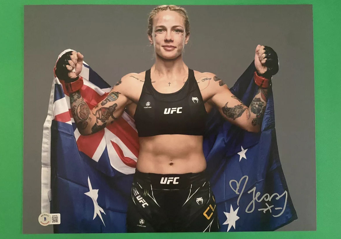 Jessica-Rose Clark signed 11x14 Photo with Beckett COA & Free Shipping!