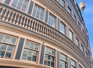 Screenshot 2022-09-09 at 18.03_edited.jpg