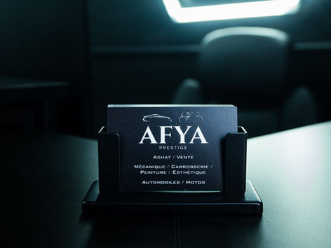 Carte de visite du garage Afya Prestige à Bagneux et services de mécanique et carrosserie.