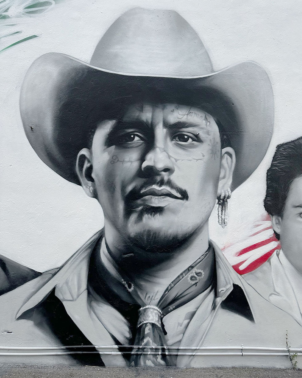 mural Christian nodalMesa de trabajo 8