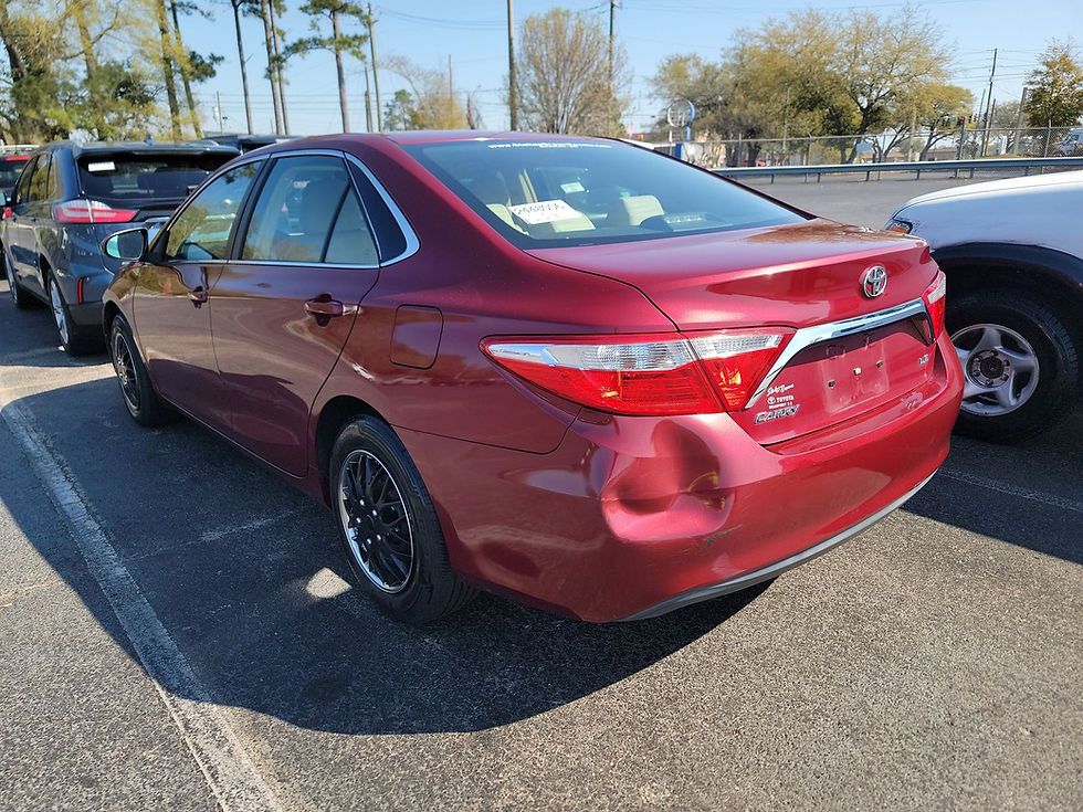 Thumbnail: 2017 Toyota Camry LE