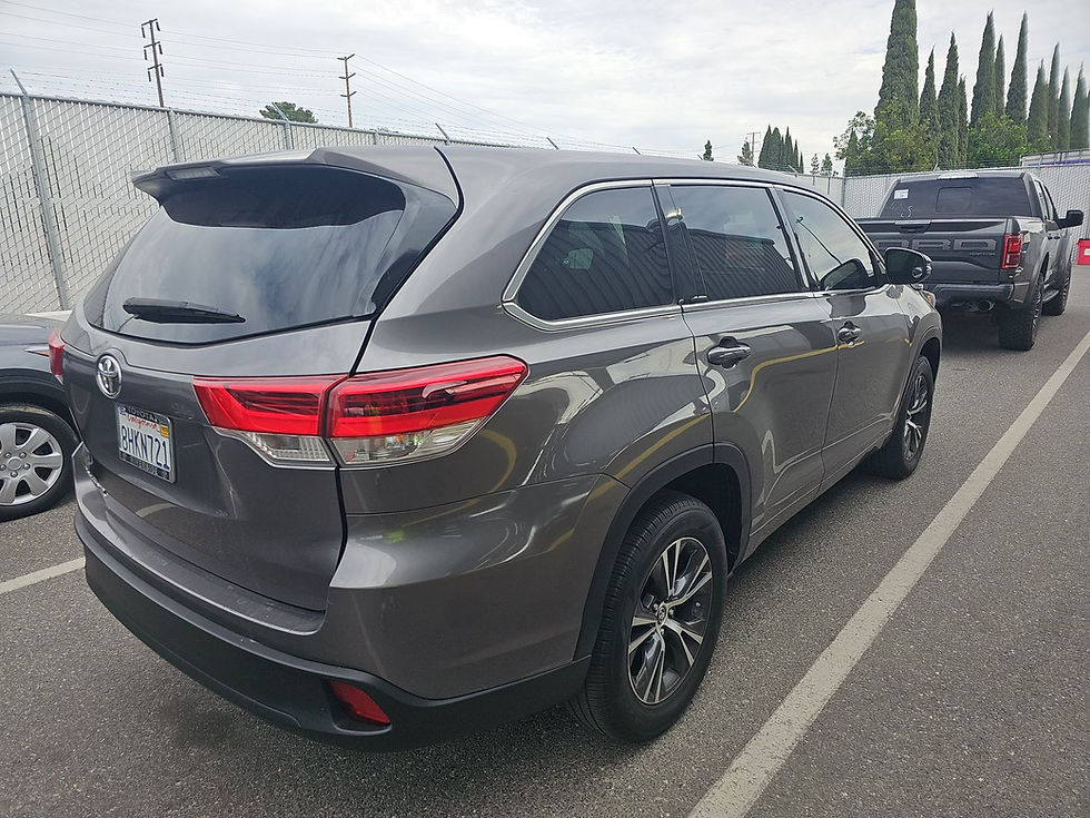 Thumbnail: 2018 Toyota Highlander LE