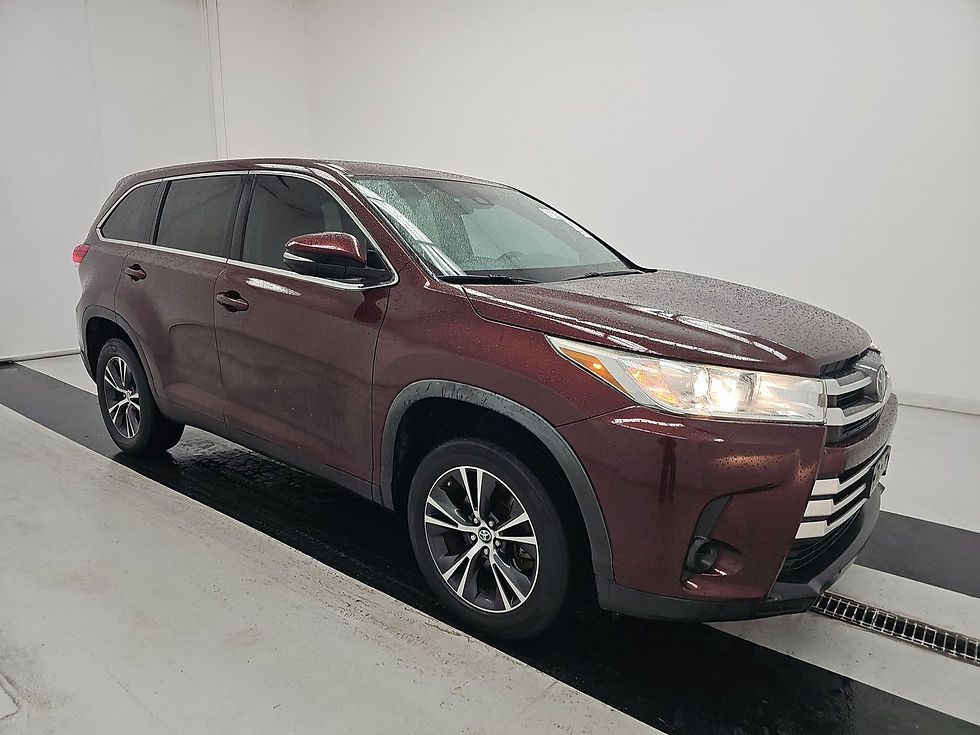 Thumbnail: 2019 Toyota Highlander LE