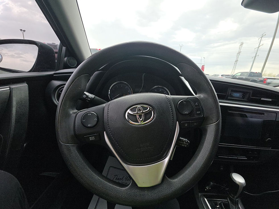 Thumbnail: 2017 Toyota Corolla LE Sedan