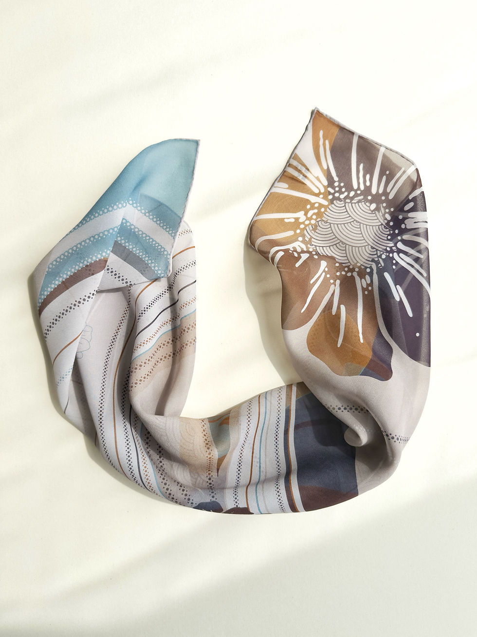 Thumbnail: Qeiwa restrained silk scarf