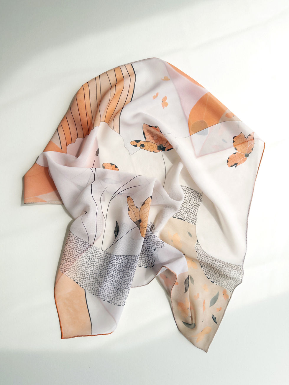 Thumbnail: Qeiwa quiet silk foulard