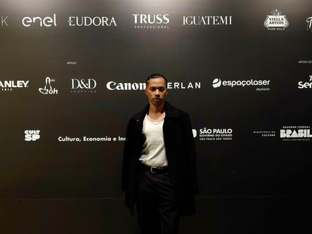 Rafael prestigia desfile da Dendezeiro na SPFW e destaca a conexão entre moda e música