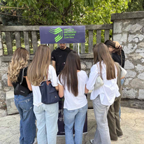 MOACG U 11 GRADOVA RAZGOVARALA SA MLADIMA NA INFO-ŠTANDOVIMA I PRIKULJALA INPUTE