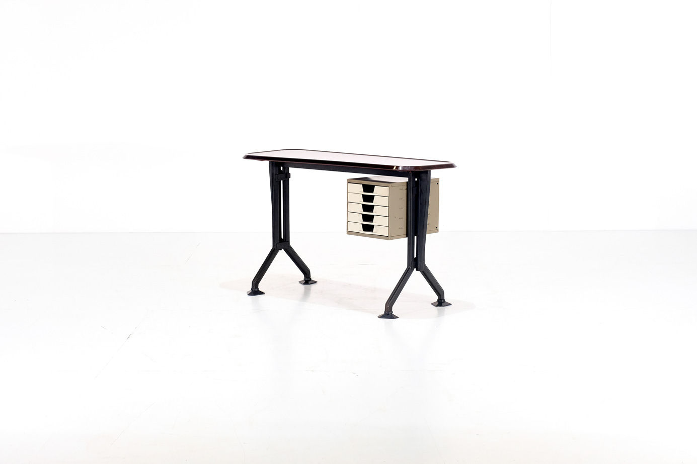 "Arco desk" for Olivetti Synthesis - 1960s Italy