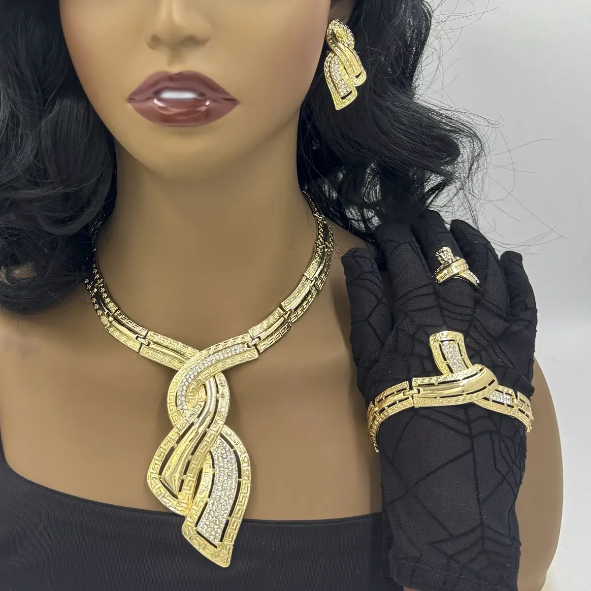 Women’s Italian‑Style Gold Jewelry Set – Crystal Necklace & Hoops