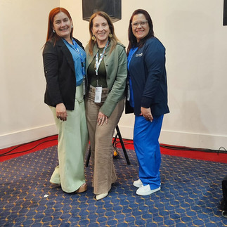 Dra. Nelly Rosillo y Lcda. Yajaira Fonseca coordinando el Curso de Instrumentación Oftalmológica.