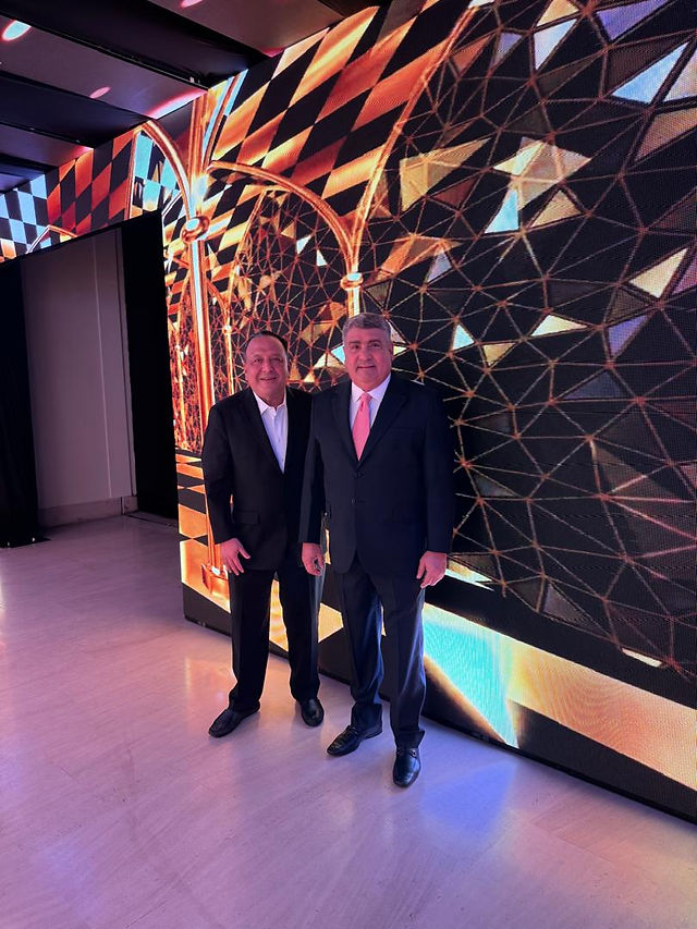 directores de la clínica IDEO, Dr. Marco Ríos y Dr. Miguel Brito