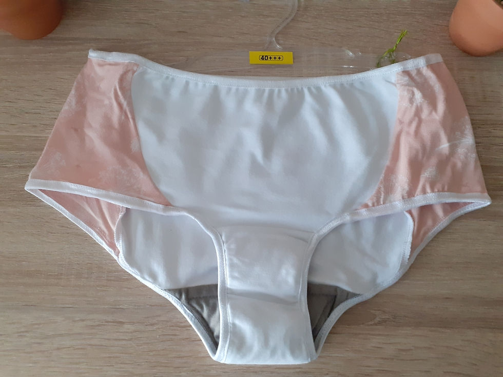 Miniature : Culotte menstruelle taille 40, flux important, insert de 20 cm