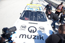 Last minute Instrucions for Flo Rida - Rapper vs. Racer