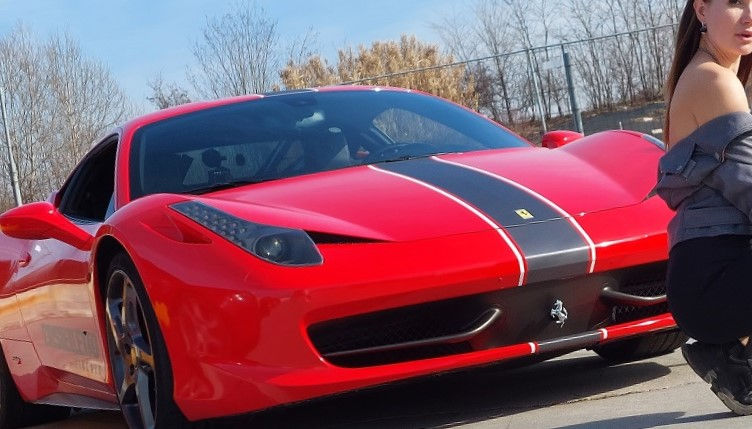 Miniaturbild: ferrari 458