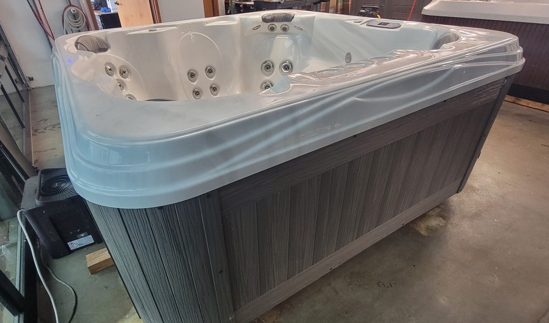 Artesian  Spa Hot Tub