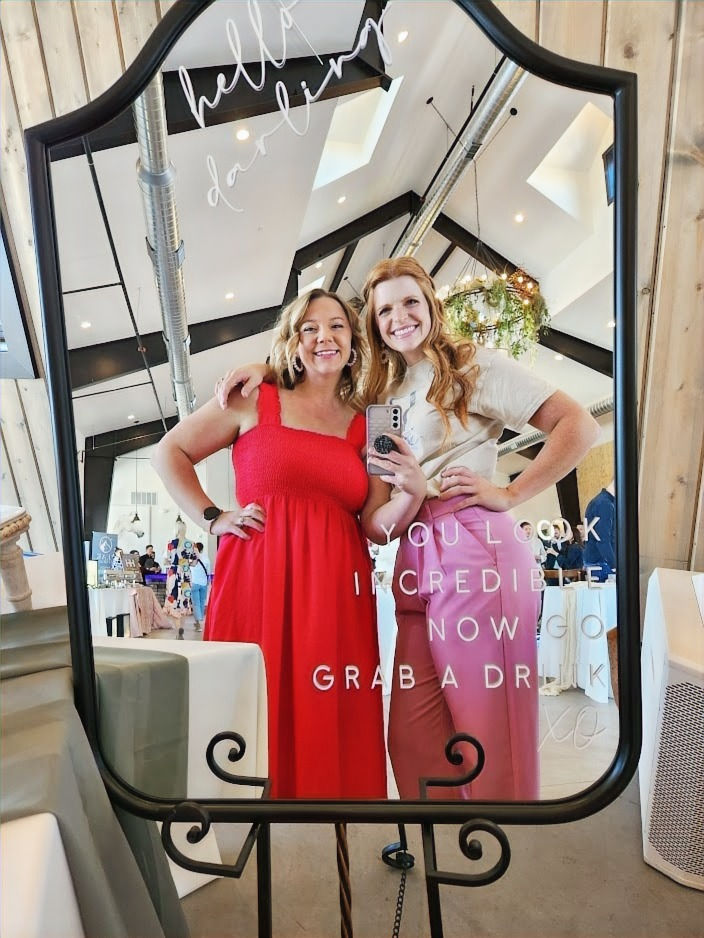 Thumbnail: 'Hello Darling' Selfie Mirror