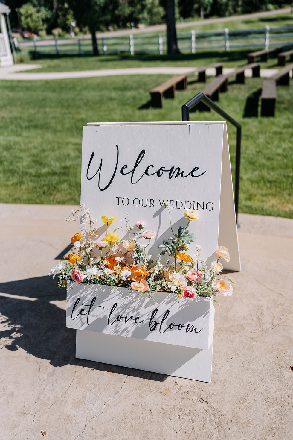 Thumbnail: Welcome Flower Box Sign