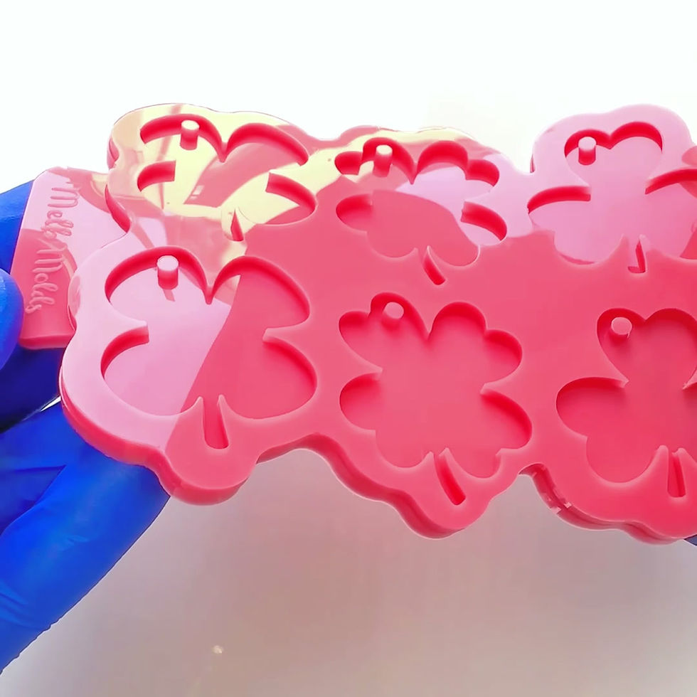 Miniature : 3 & 4 Leaf Clover Keyrings Epoxy Resin Silicone Mould MelbMolds  Melb Molds