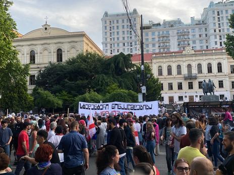 Feier oder Widerstand: Wie der 26. Mai in Georgien aussah
