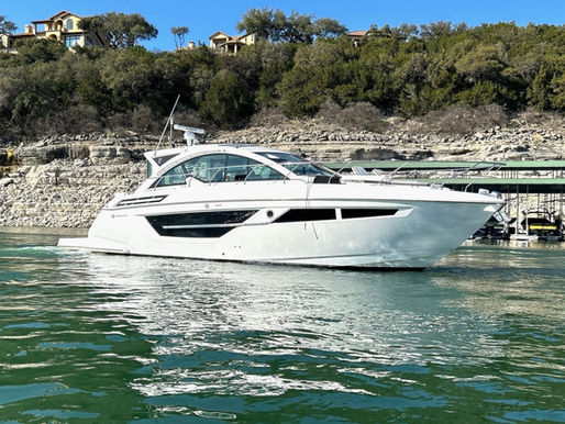 2021 Cruisers Yachts 50 Cantius