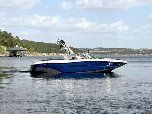 2019 MasterCraft XT22