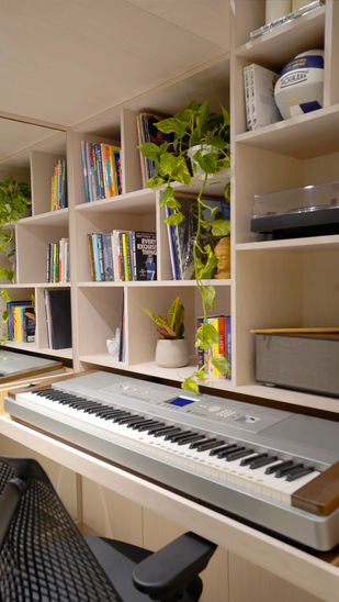 02-Keyboard Vignette.jpg