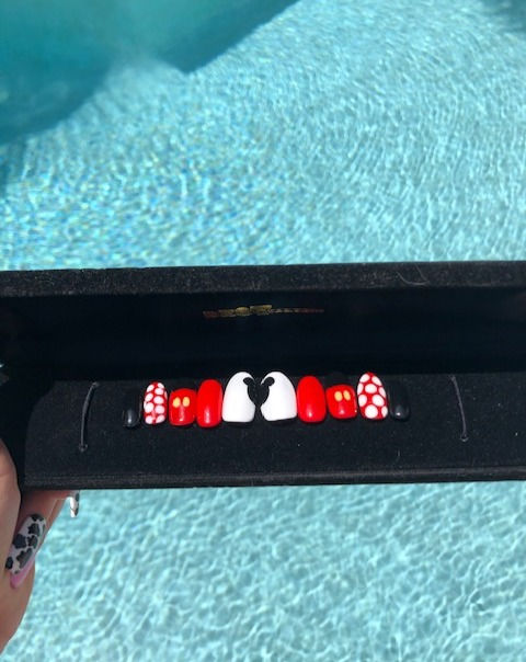 Thumbnail: The Magical Mouse Nail Set