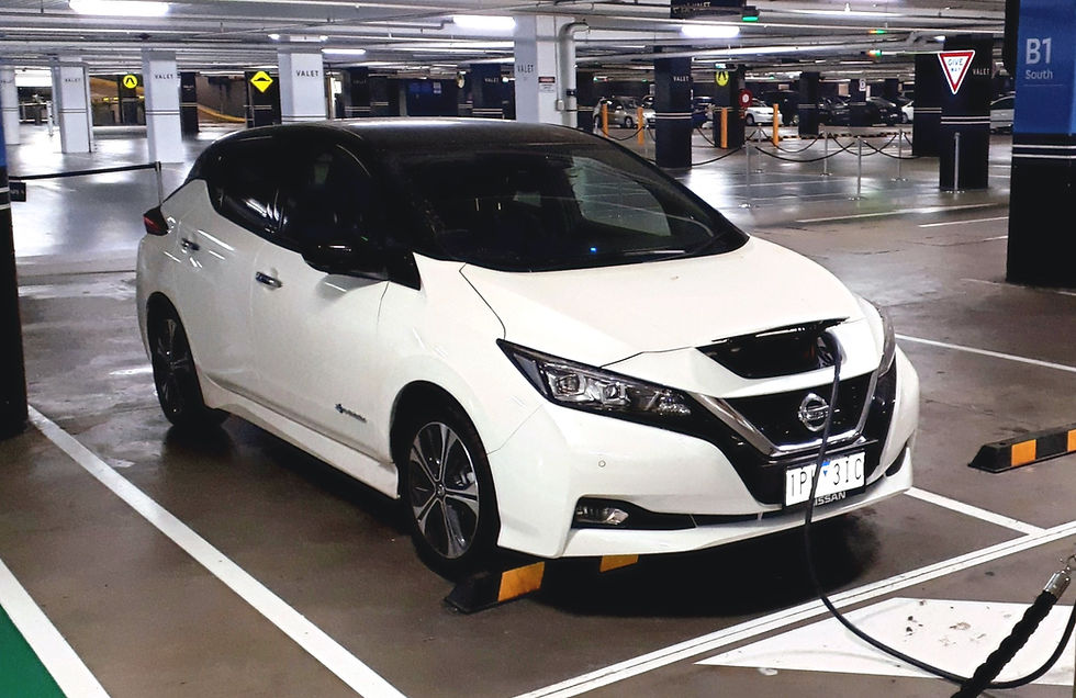 The very good looking and easy to charge 2019 Nissan LEAF