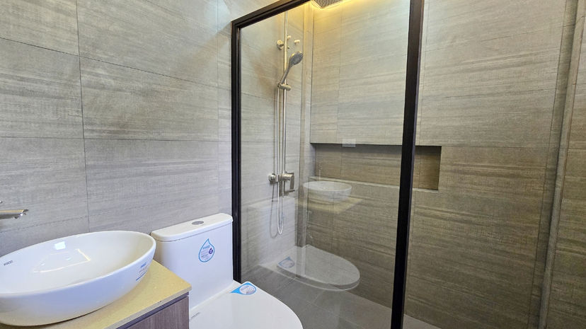 Modern 3-bedroom house in Parañaque