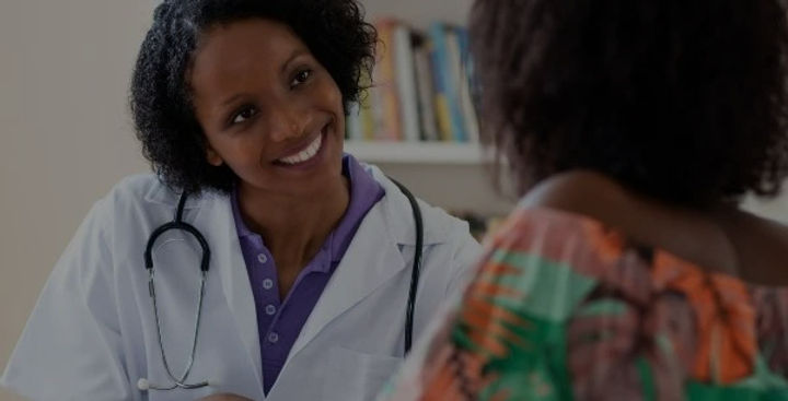 medica-mulher-negra-amp_card-1_edited.jpg