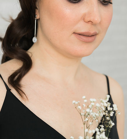 Wedding hairstyling for brides in Hamilton