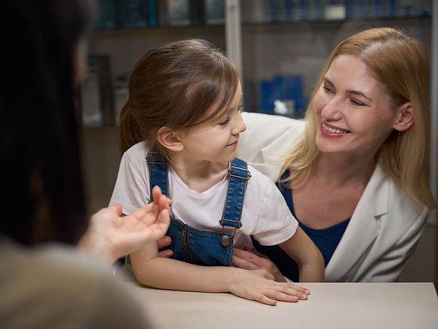 customer-with-little-daughter-at-consultation-in-a-2026-03-19-22-06-27-utc (1).jpg