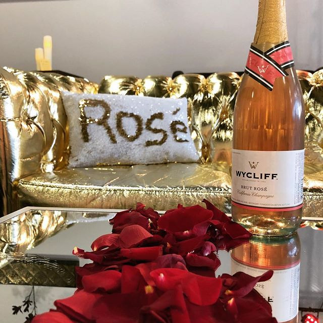 Live music entertainment Wine Las Vegas Cork and Thorn