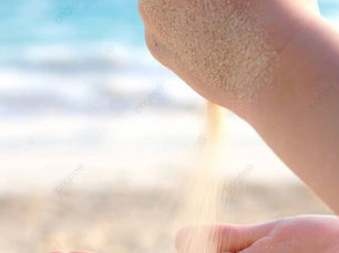 Planning Your Wedding and Feeling Overwhelmed? Here’s Why So Many Couples Choose a Unity Sand Ceremony (and an Officiant Who Makes It Easy).