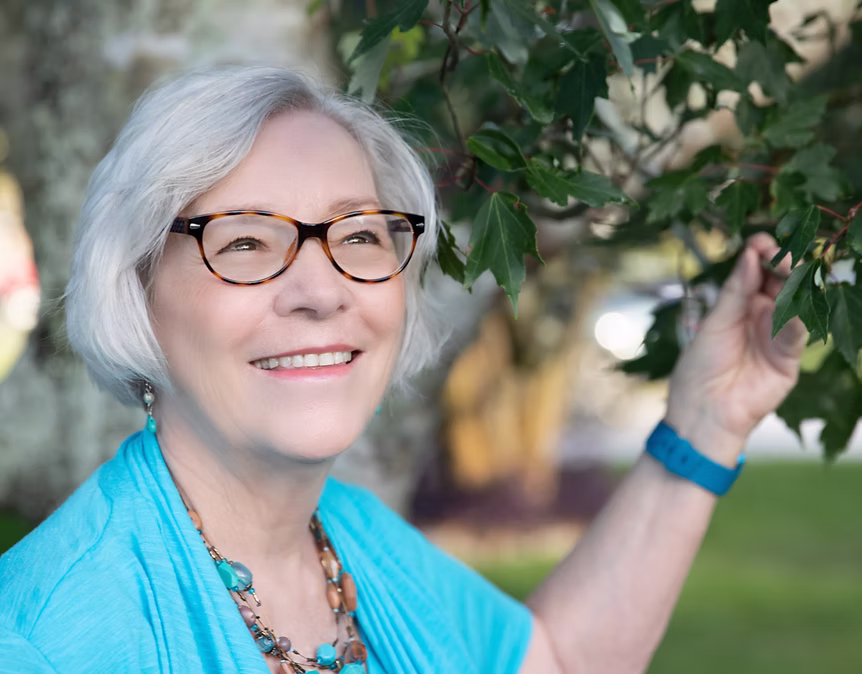 Writer: Evelyn Collins
