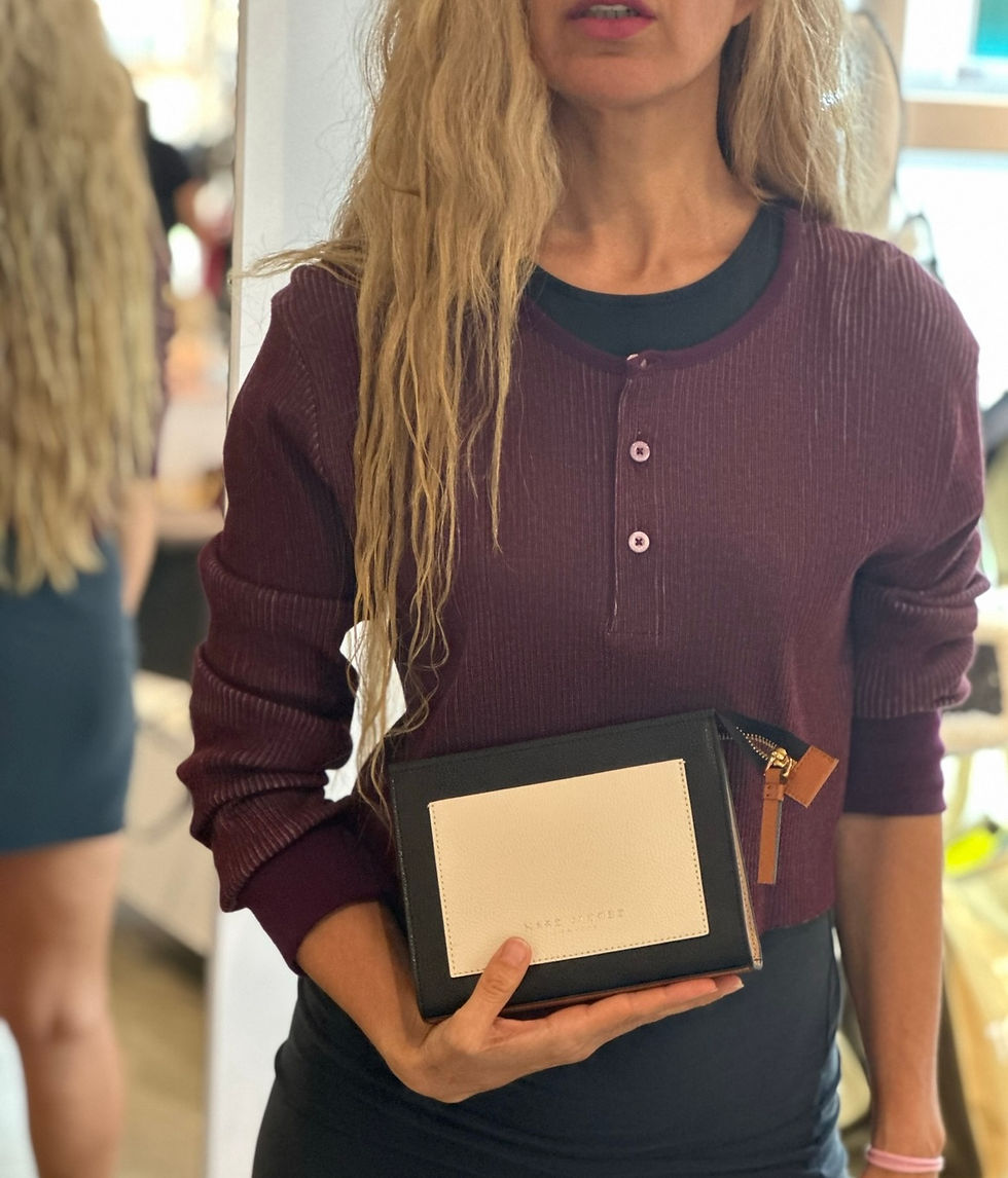Küçük resim: MARC JACOBS CLUTCH  GUMRUK DAHIL 
