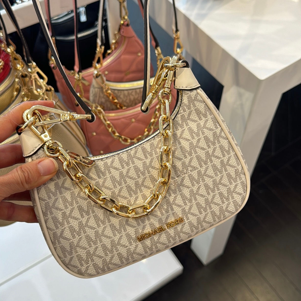 MK CORA XS CROSSBODY BAG GUMRUK DAHI