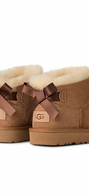 UGG Ultra Mini Bailey Bow Bot