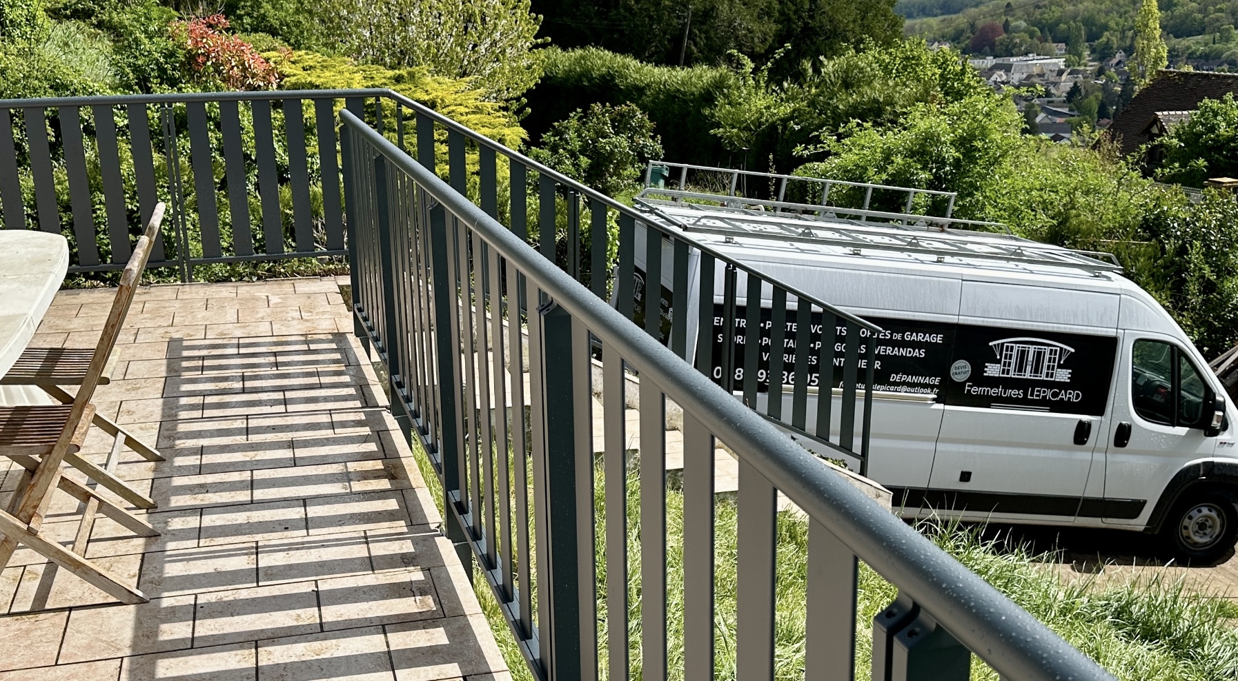 garde-corps et rampe d ecalier en aluminium thermolaqué noire posé par fermetures lepicard à barentin