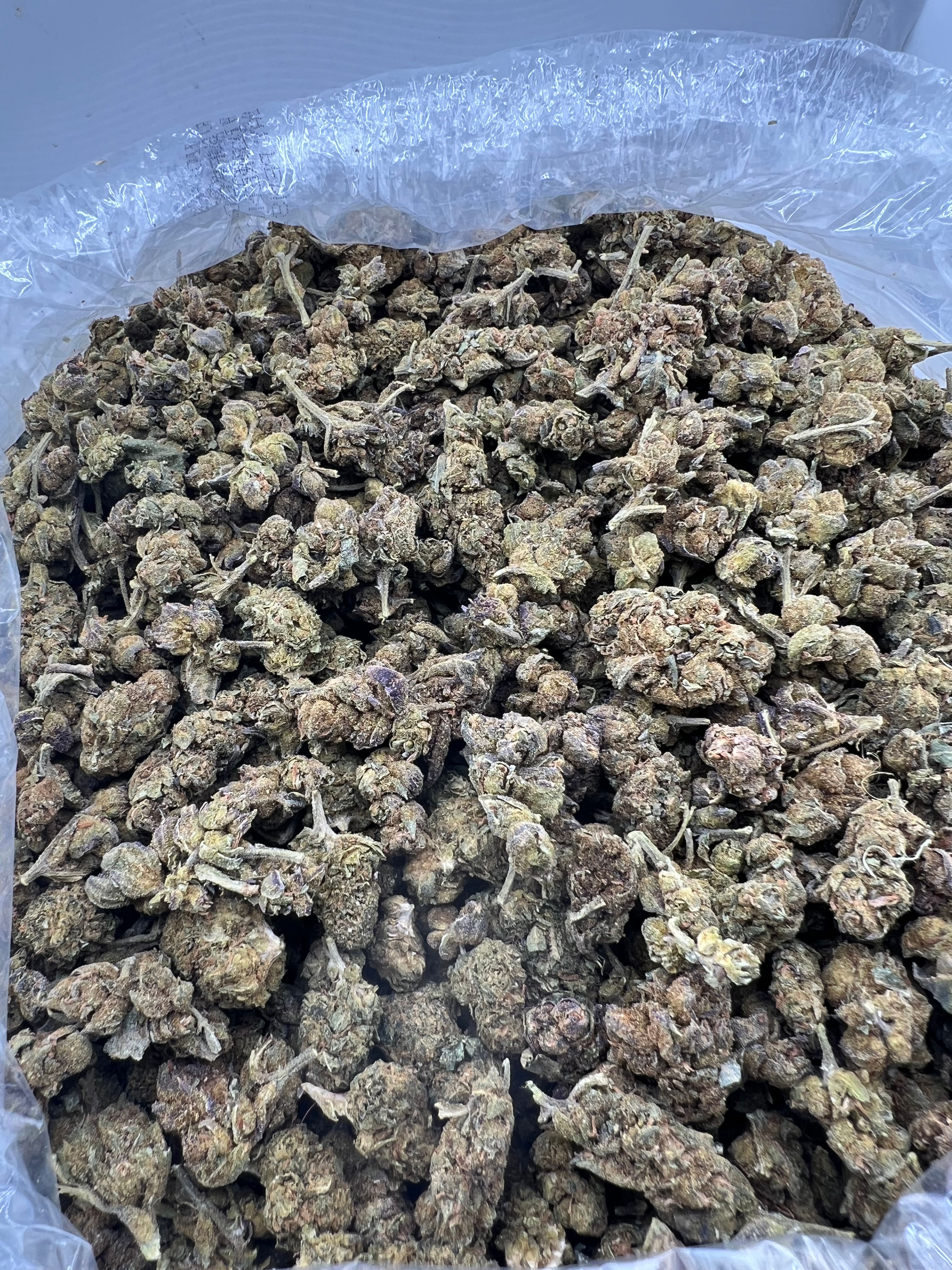 STRAWBERRY KUSH SMALLS (INTOWN: $175 / SHIPPED: $275)