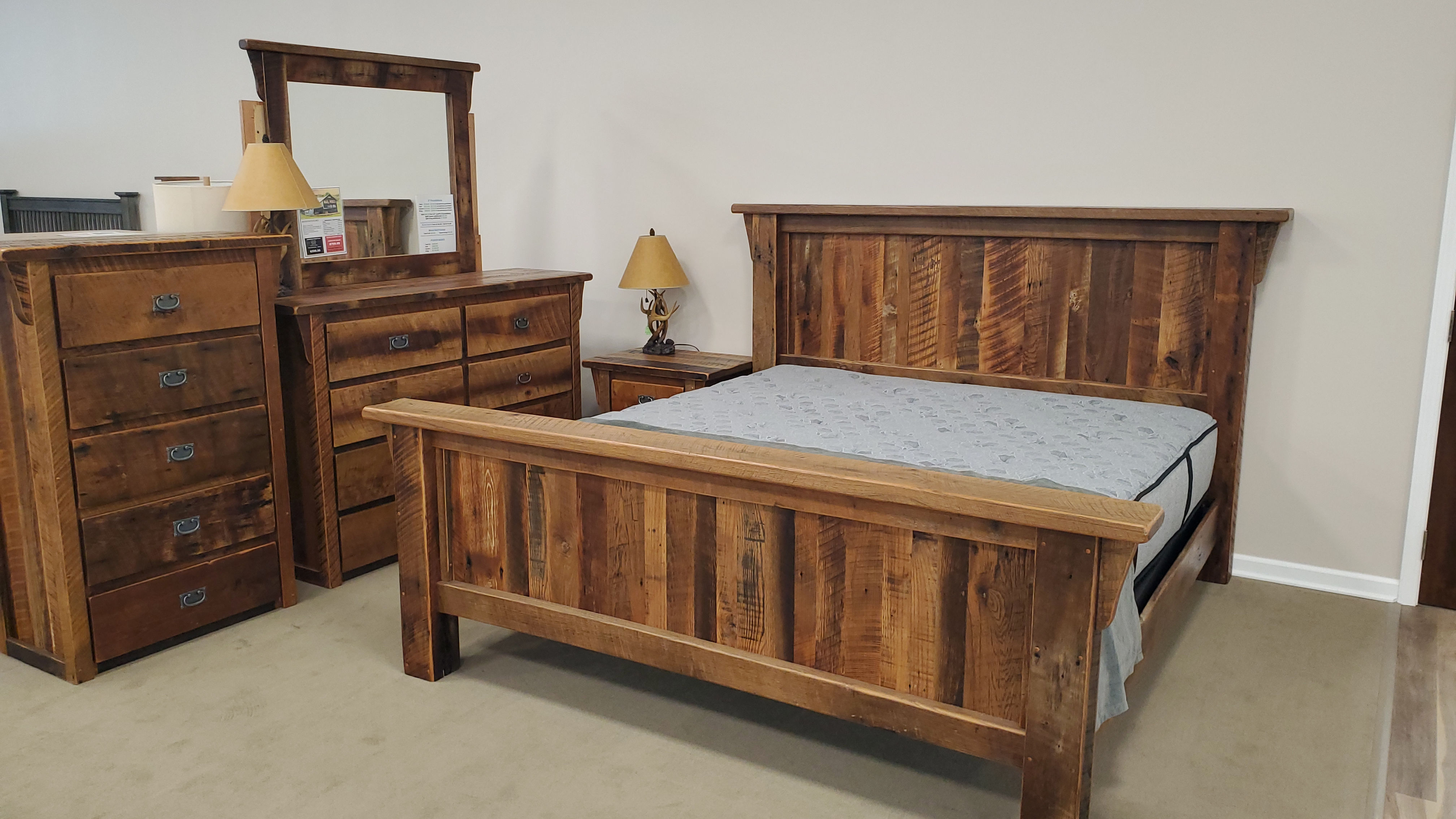 Amish Crafted Jeremiah Reclaimed Mail Pouch Tobacco Barn Wood