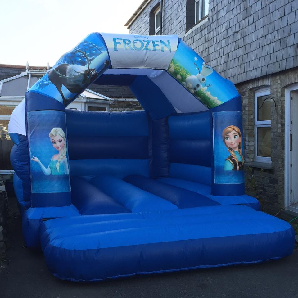 Frozen Bouncy Castle